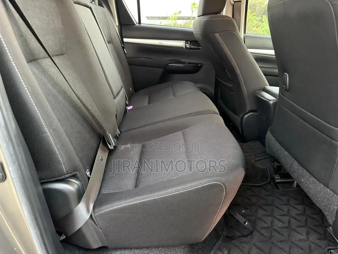 Toyota Hilux Revo Double Cab Deisel 2.4 AWD 2022 Gray