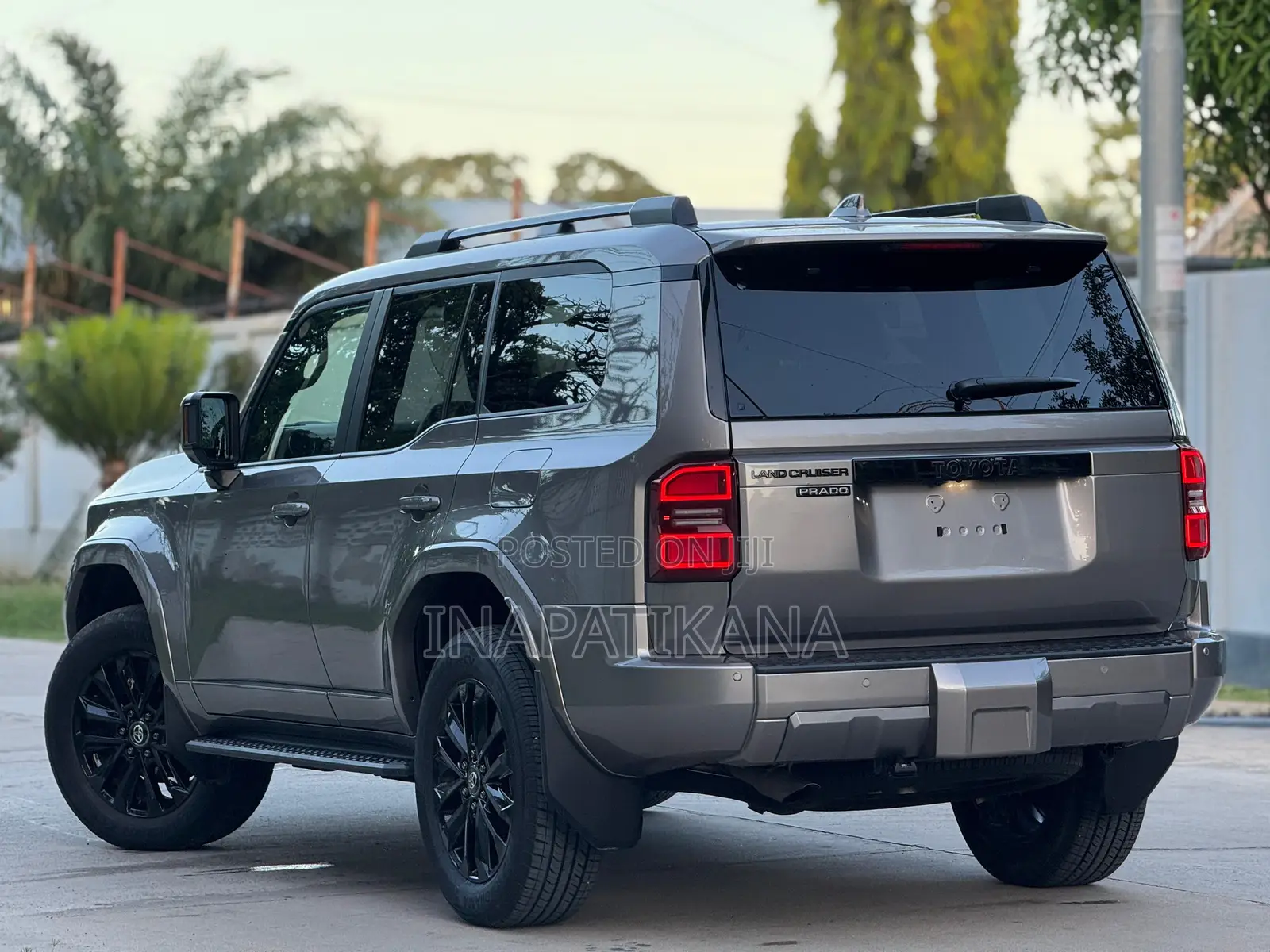 Toyota Land Cruiser Prado 2024 Gray