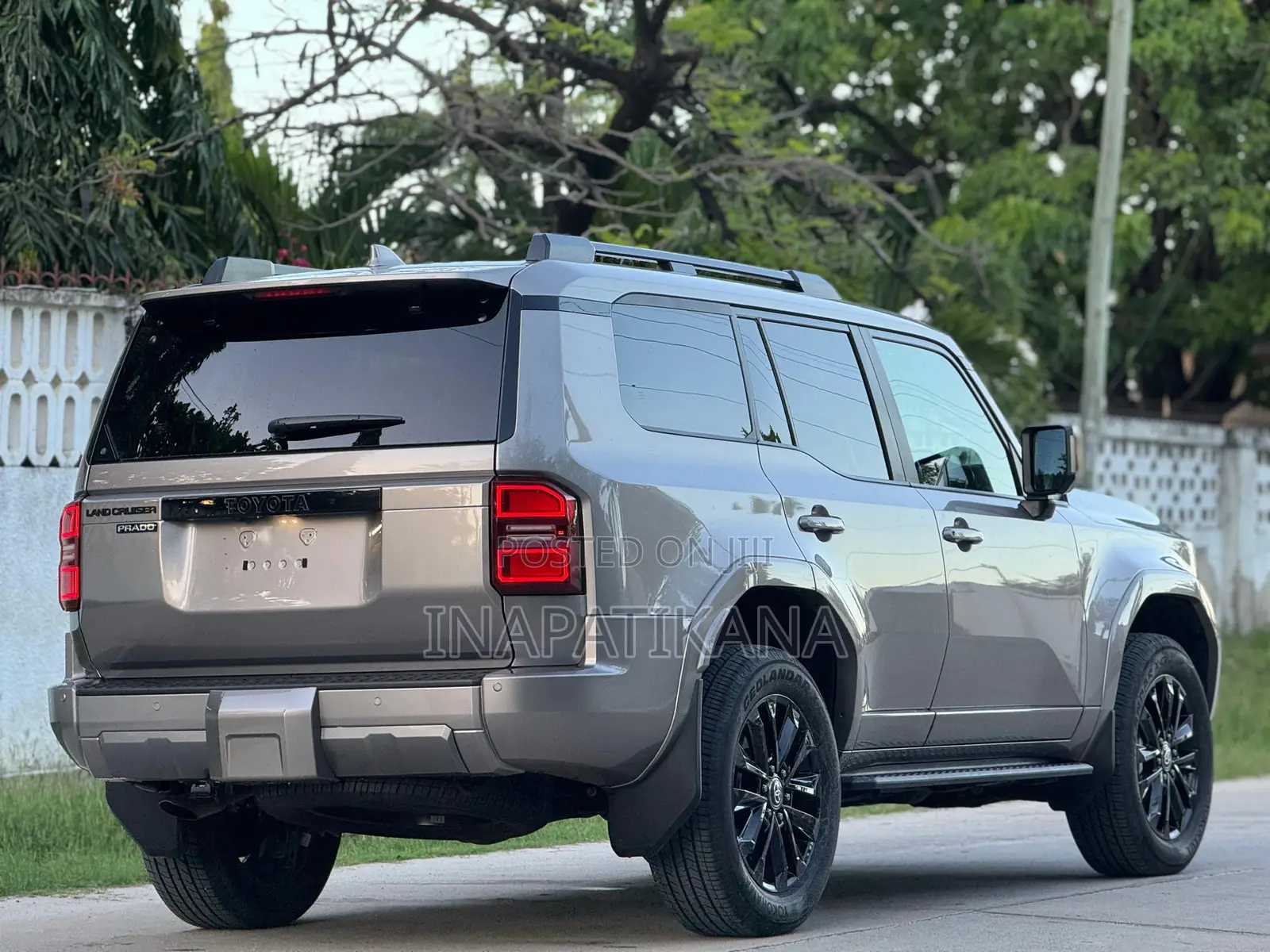 Toyota Land Cruiser Prado 2024 Gray