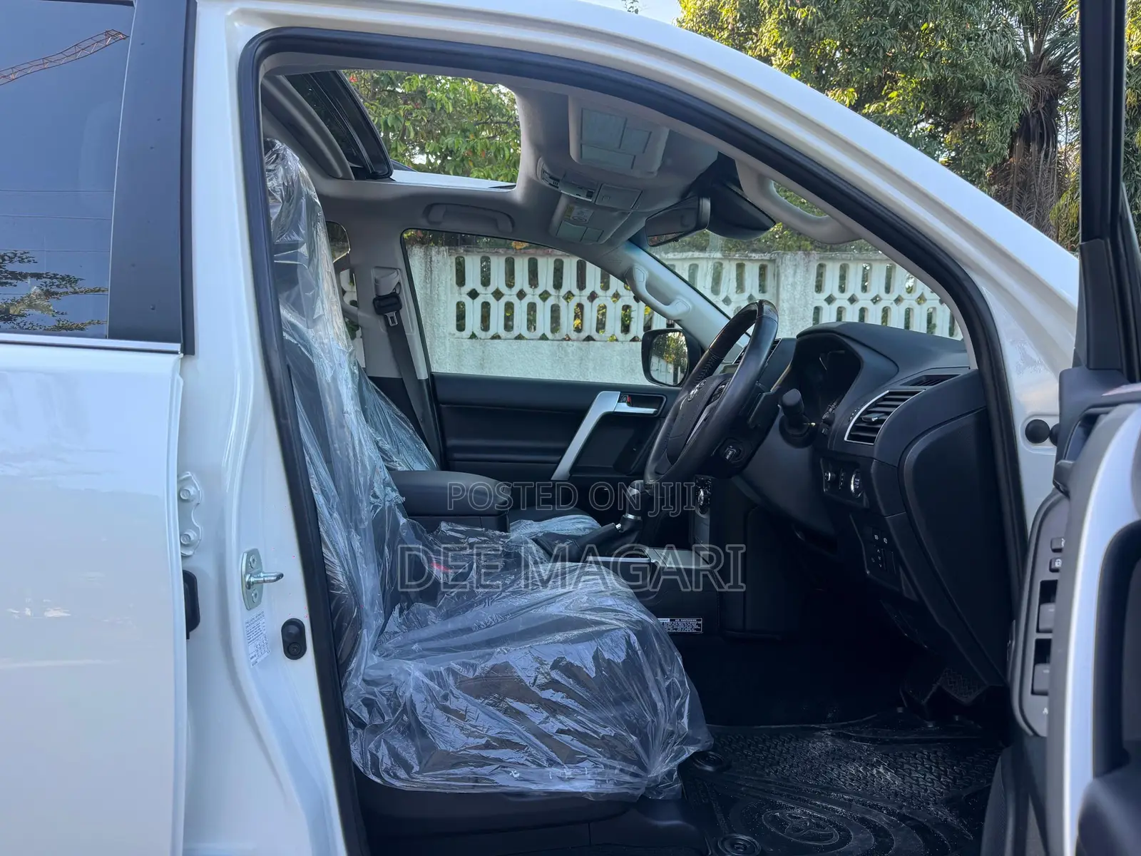 Toyota Land Cruiser Prado 2.8 2023 White