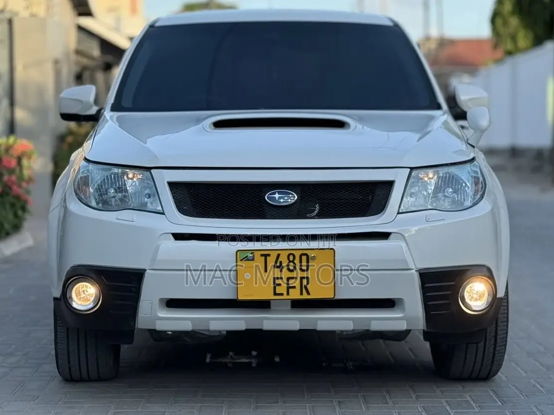 Subaru Forester 2010 Pearl