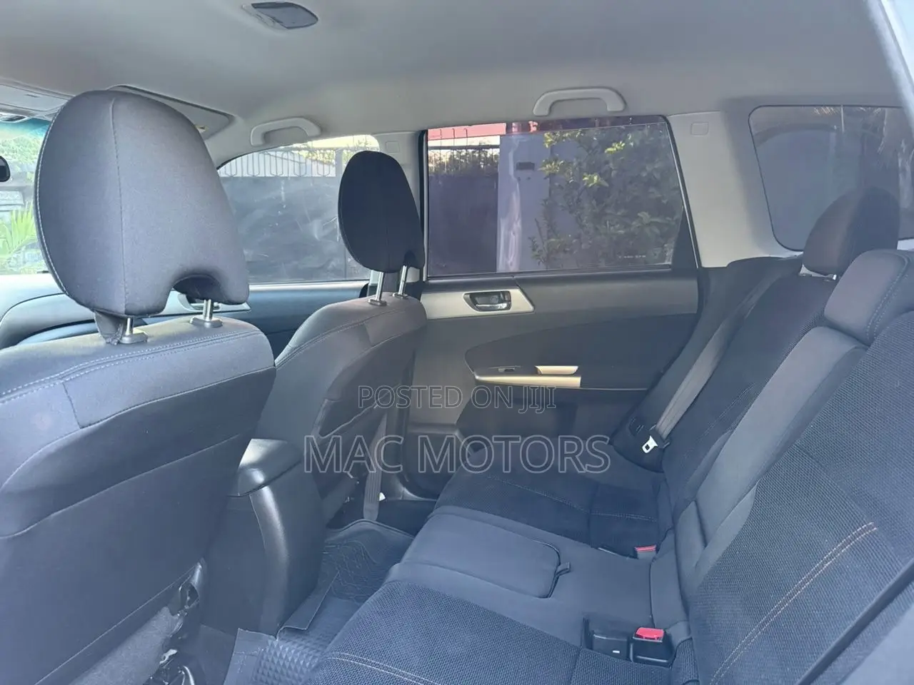 Subaru Forester 2010 Pearl