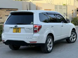 Subaru Forester 2010 Pearl