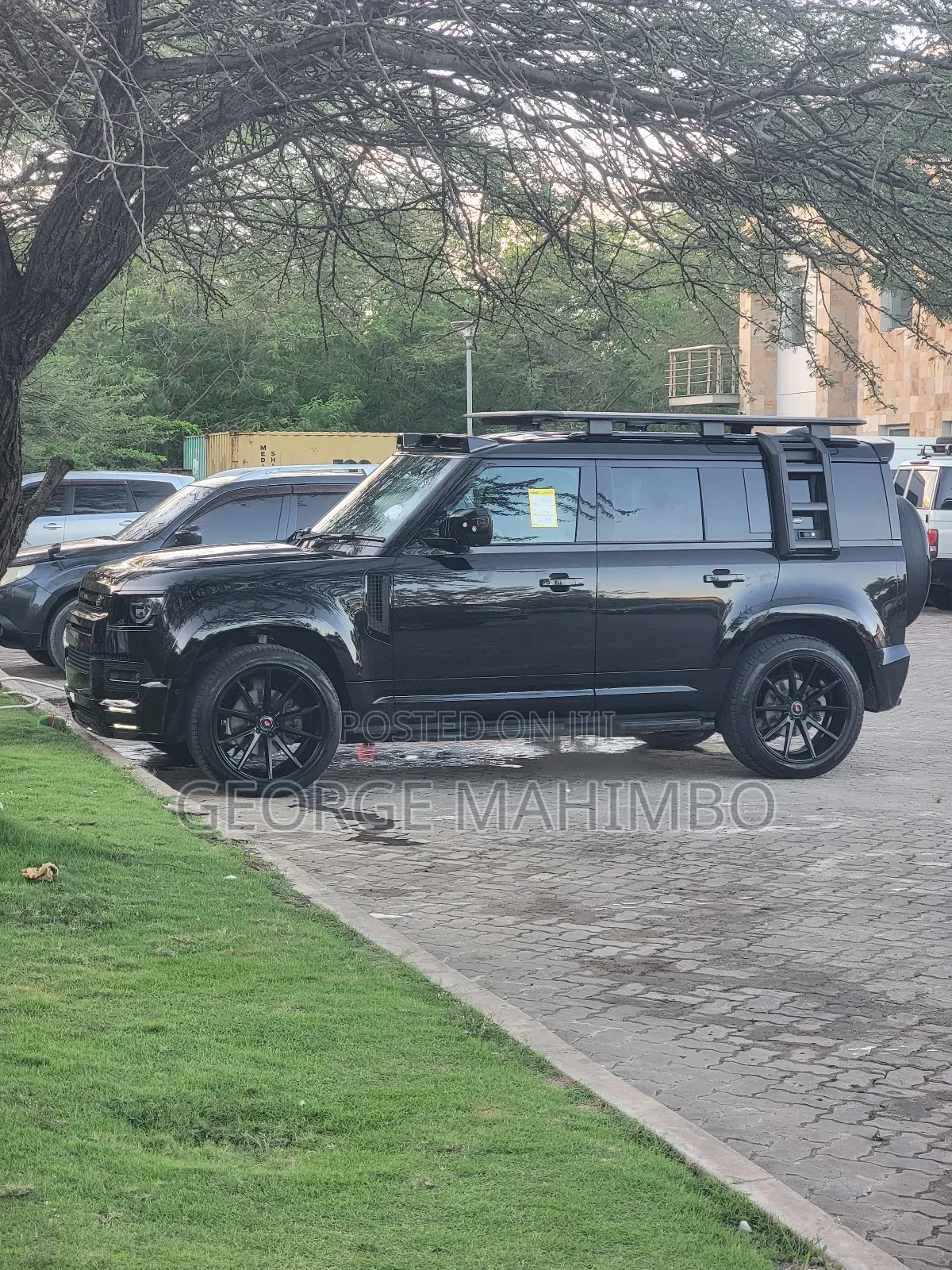 Land Rover Defender 2022 Black