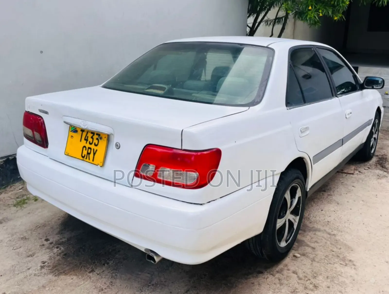 Toyota Carina 2001 White