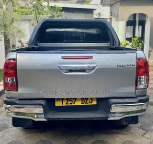 Toyota Hilux 2017 Gray