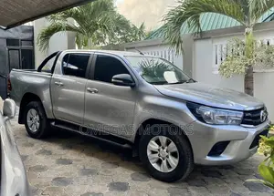 Toyota Hilux 2017 Gray