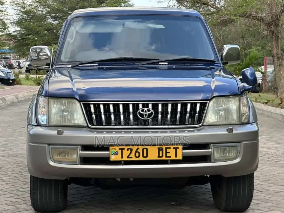 Toyota Land Cruiser Prado 2001 Blue