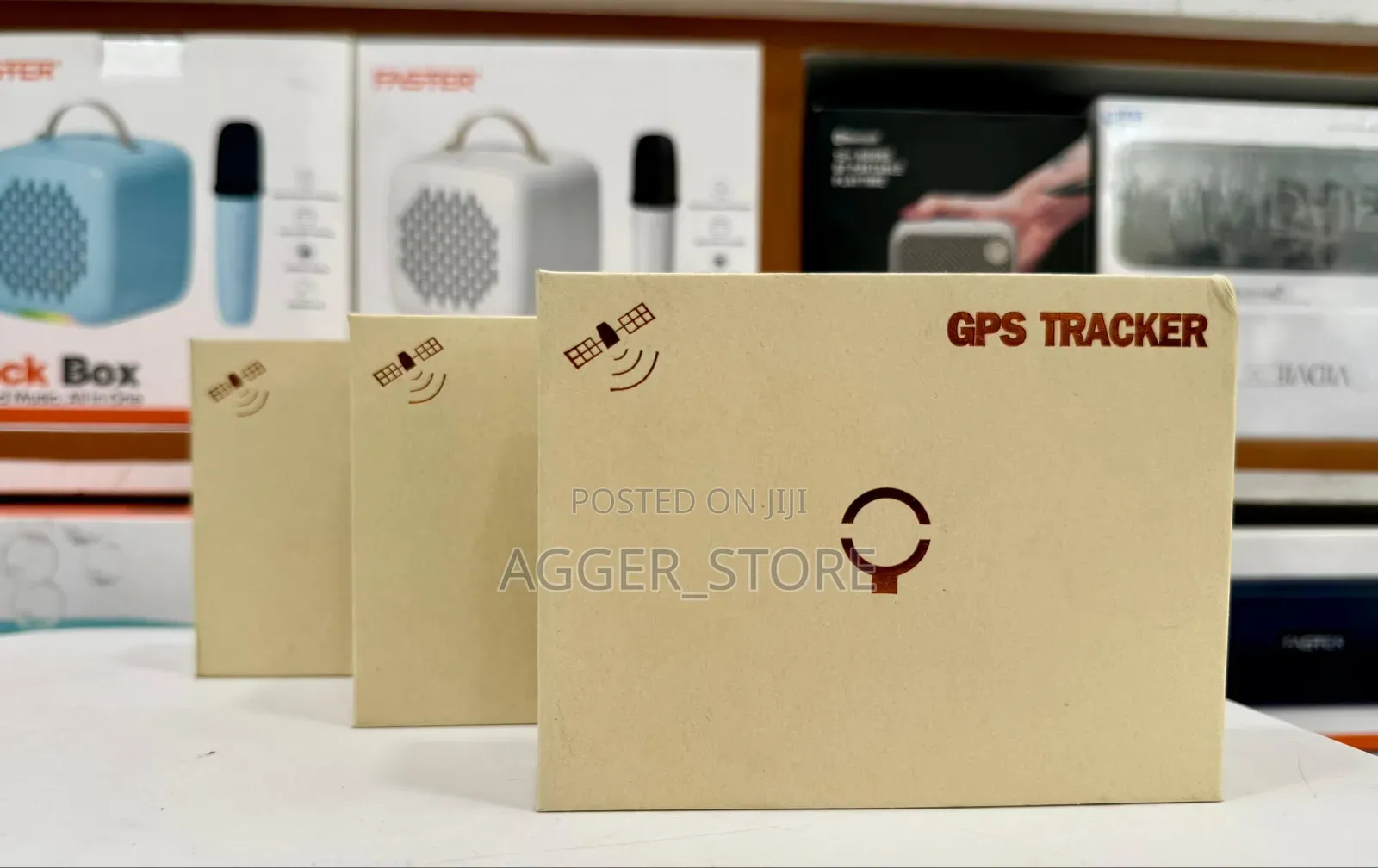 Satellite GPS Tracker With Alarm ,Voice Recorder ,Magnetic