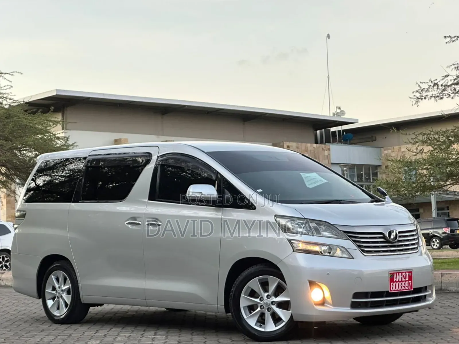 Toyota Vellfire 2009 Silver
