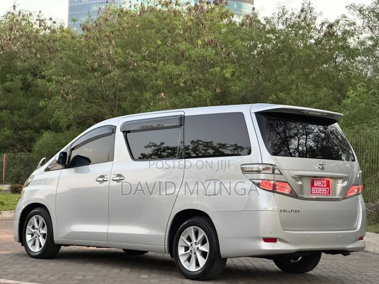 Toyota Vellfire 2009 Silver