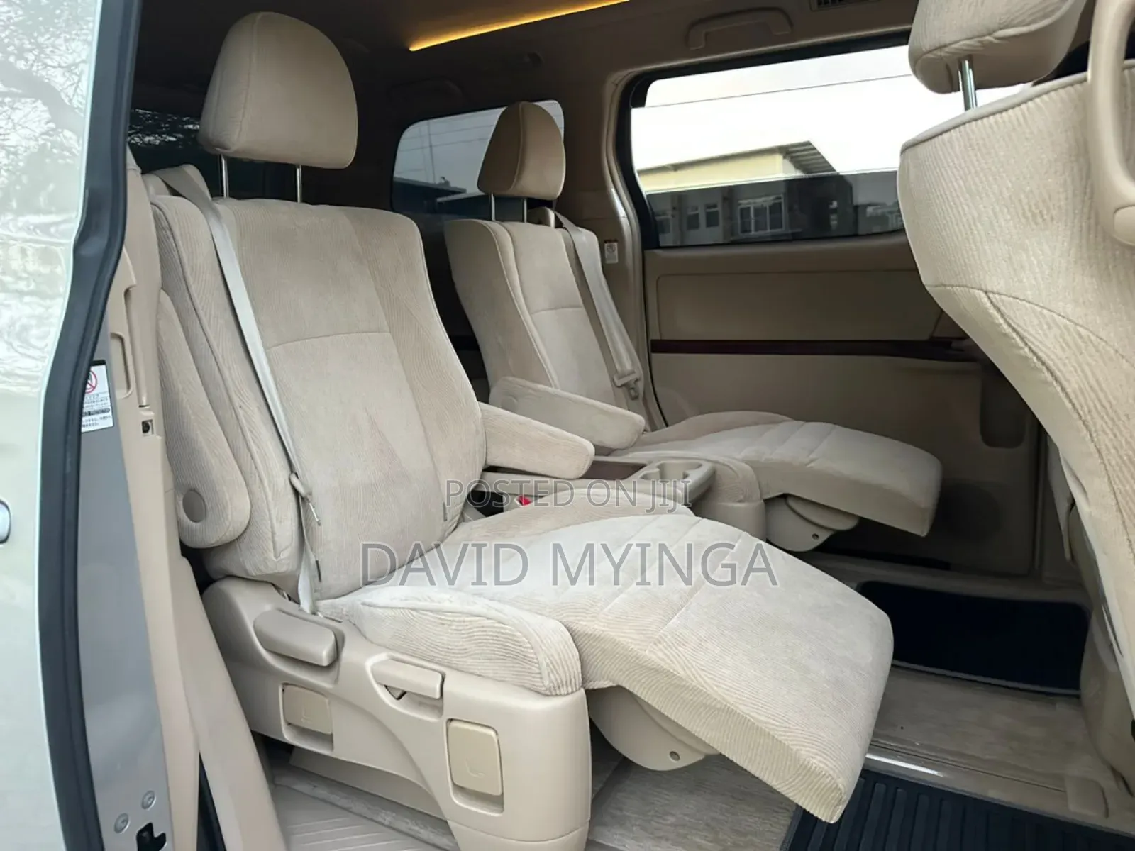 Toyota Vellfire 2009 Silver