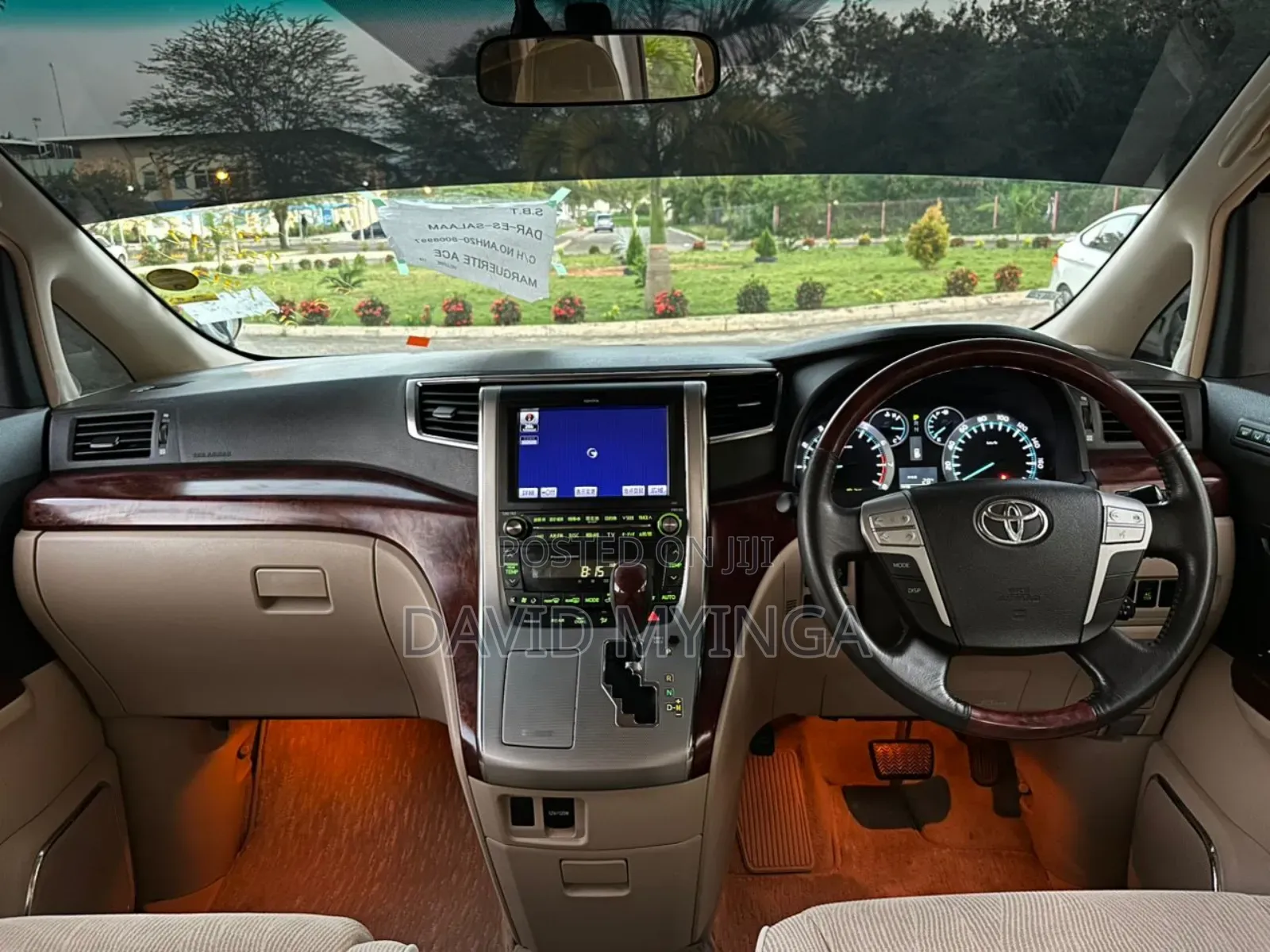 Toyota Vellfire 2009 Silver