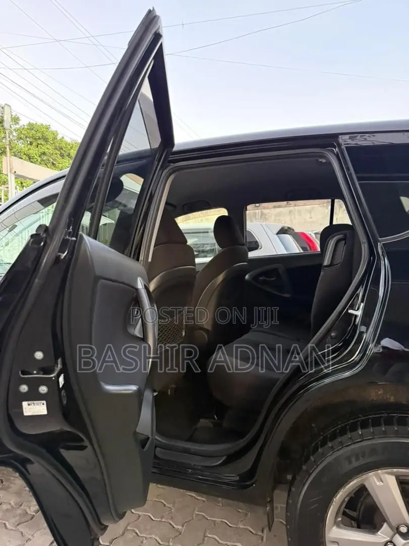 Toyota RAV4 2012 Black