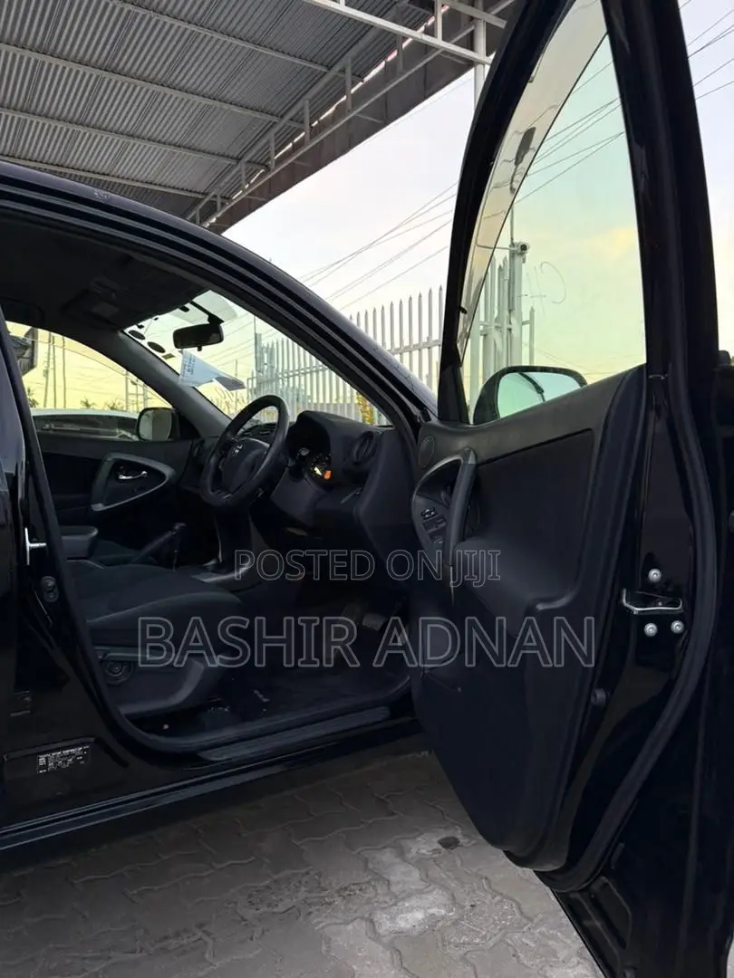 Toyota RAV4 2012 Black