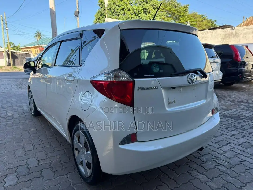 Toyota Ractis 1.5 FWD 2011 White