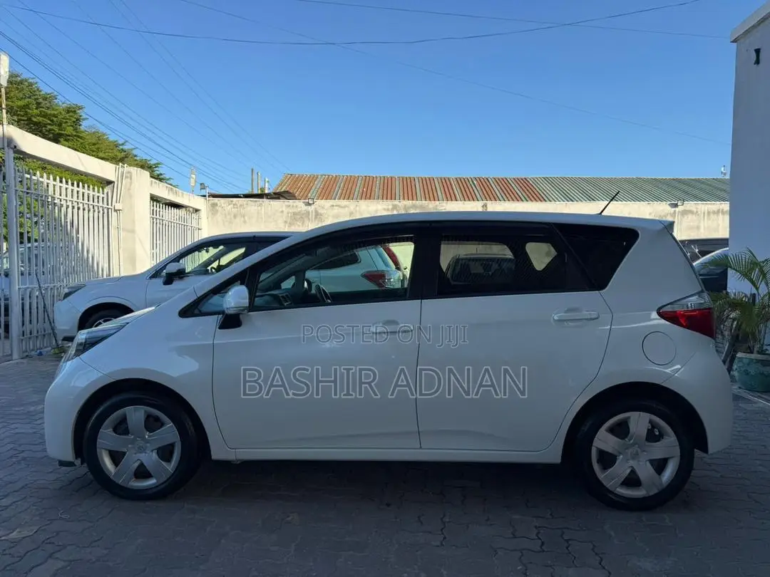 Toyota Ractis 1.5 FWD 2011 White