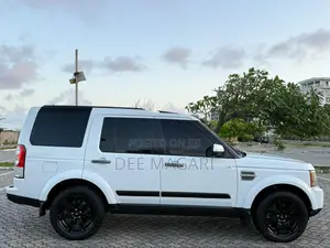 Land Rover Discovery 2011 White