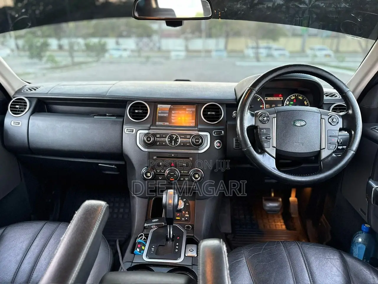 Land Rover Discovery 2011 White