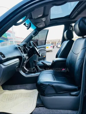 Toyota Land Cruiser Prado 2004 Black