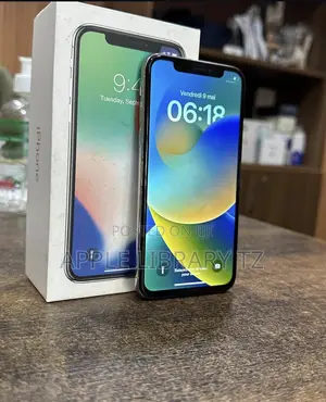New Apple iPhone X 64 GB White
