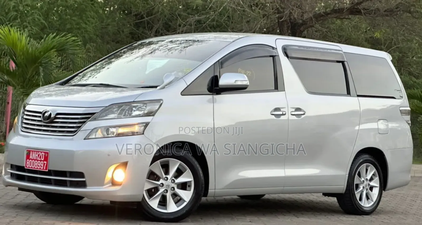 Toyota Vellfire 2009 Silver