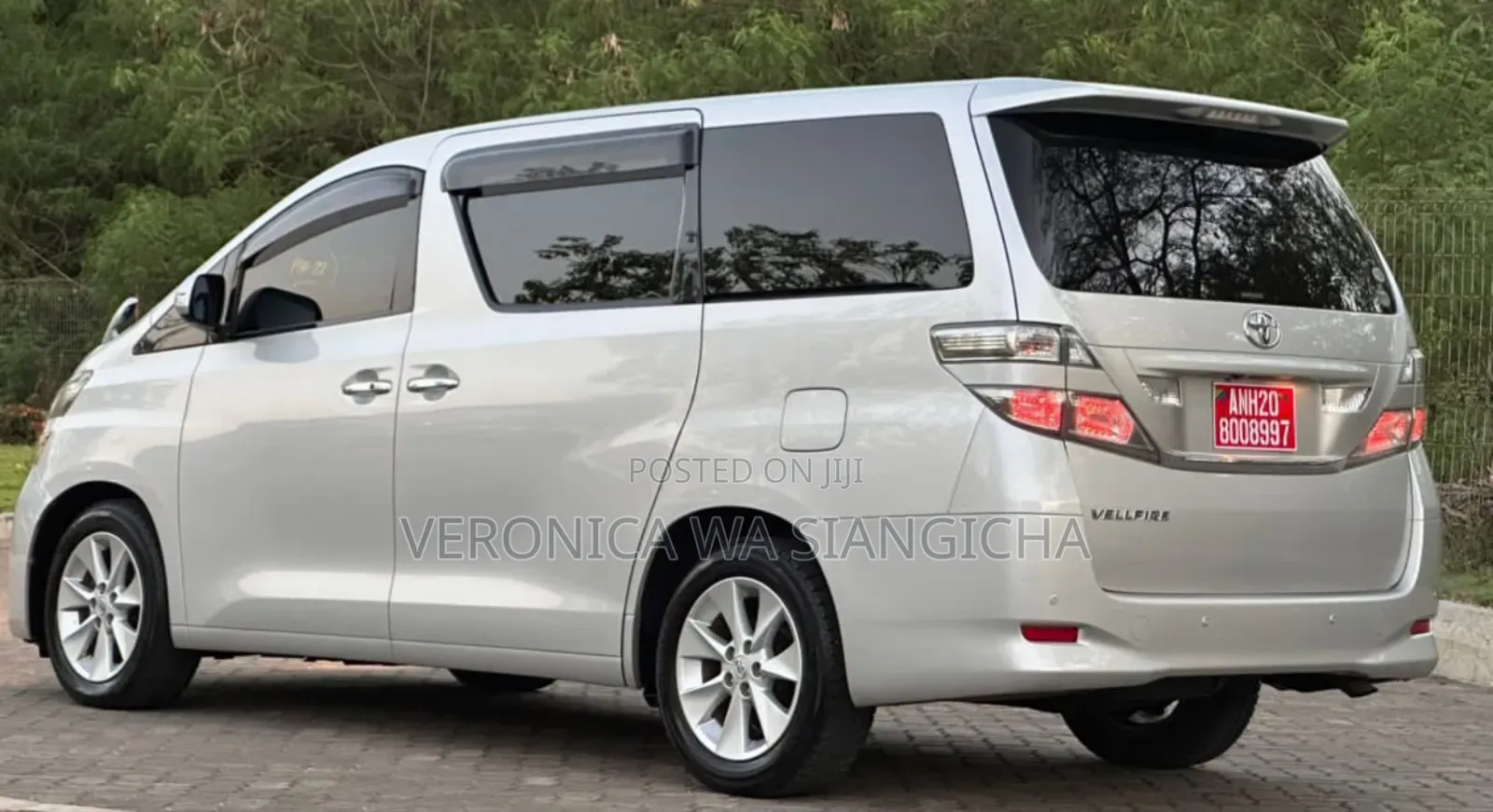 Toyota Vellfire 2009 Silver