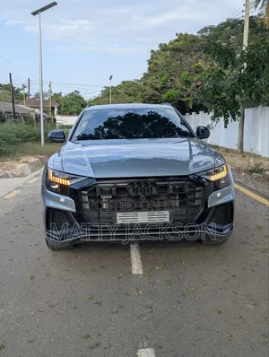 Audi Q8 2023