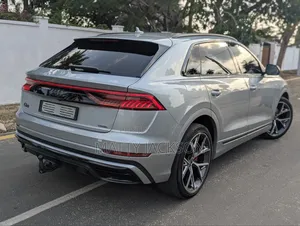 Audi Q8 2023