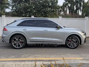 Audi Q8 2023