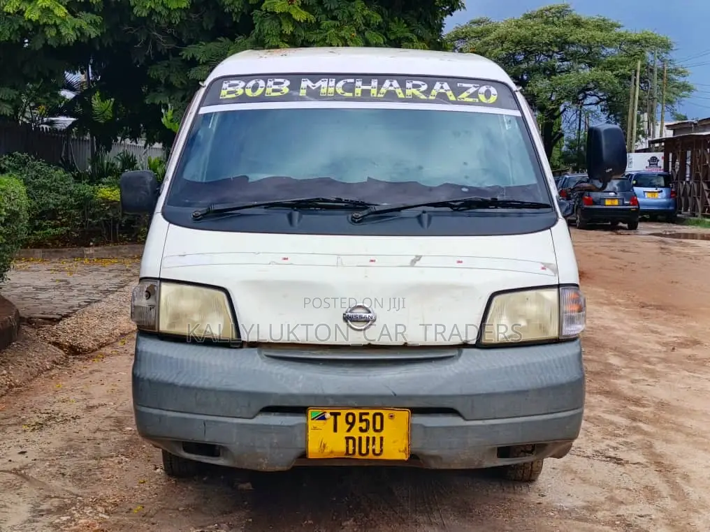Nissan Vanette 2003 White
