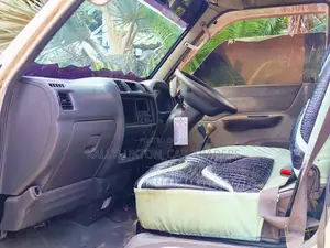 Nissan Vanette 2003 White