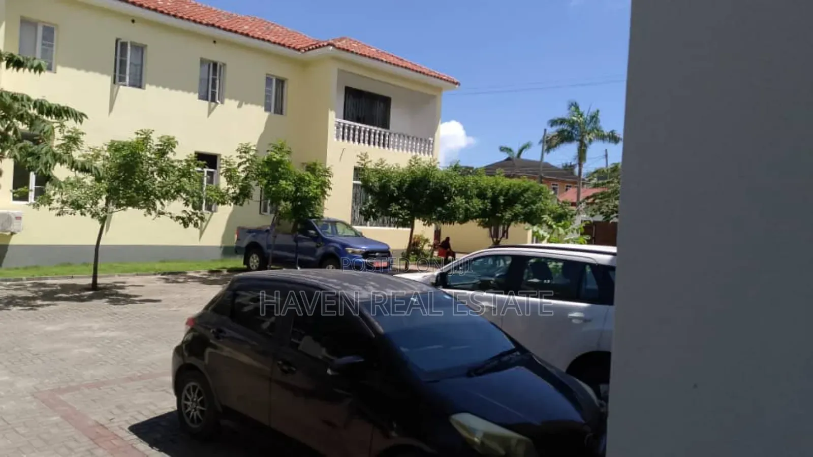 Furnished 3bdrm Apartment in Oyster Bay for rent