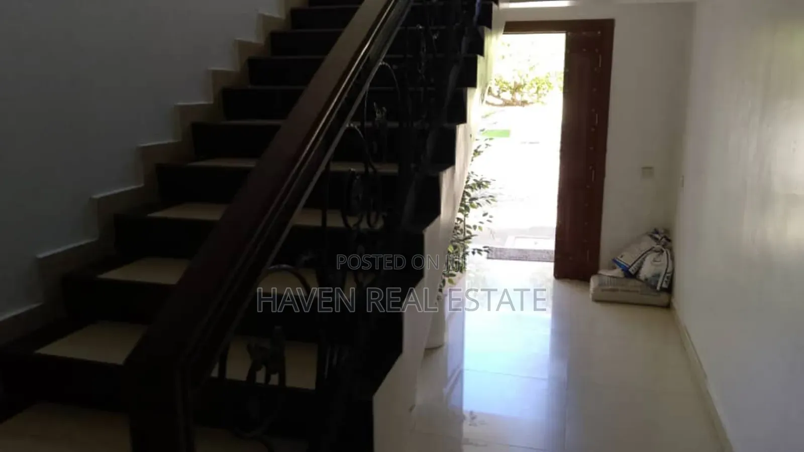Furnished 3bdrm Apartment in Oyster Bay for rent