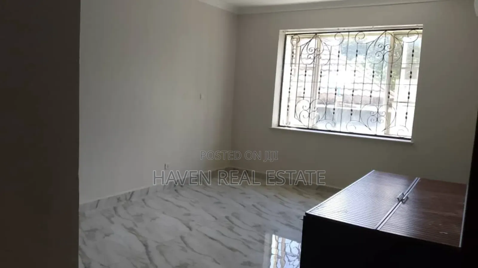 Furnished 3bdrm Apartment in Oyster Bay for rent
