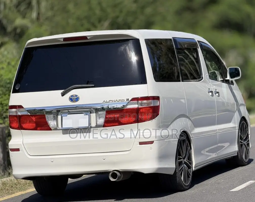 Toyota Alphard 2005 Pearl