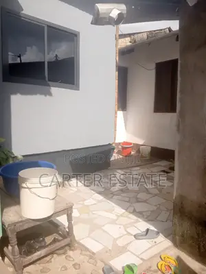 12bdrm House in Carter Estate, Kimara for sale