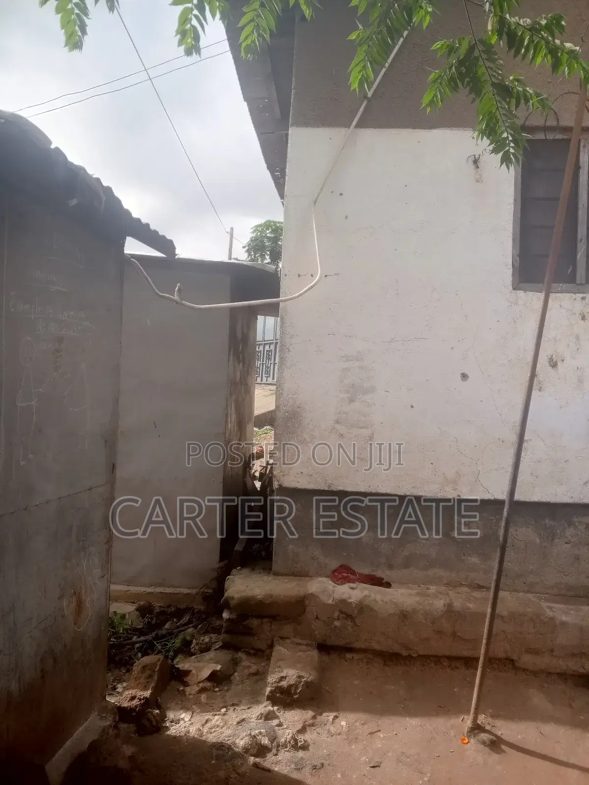 12bdrm House in Carter Estate, Kimara for sale