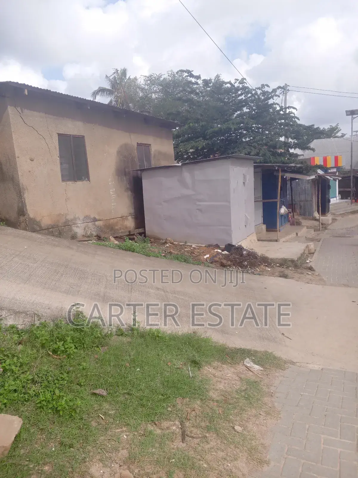 12bdrm House in Carter Estate, Kimara for sale