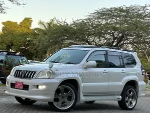 Toyota Land Cruiser Prado 2006 White