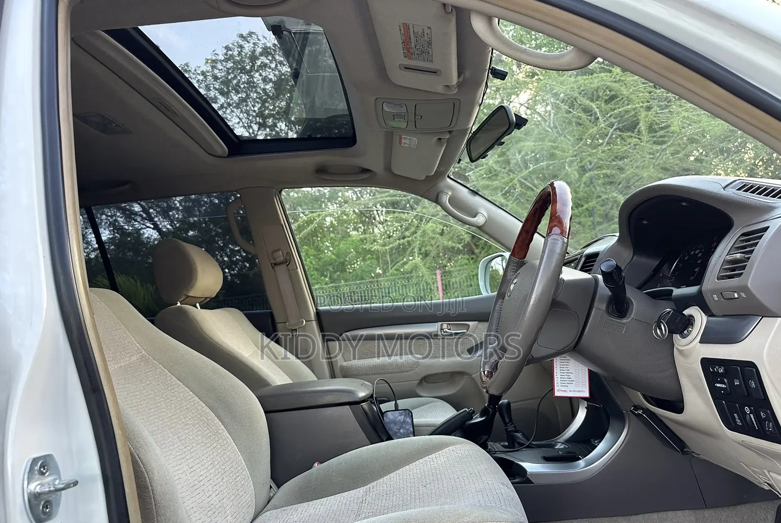 Toyota Land Cruiser Prado 2006 White