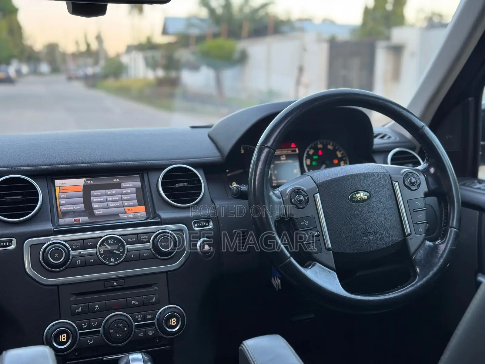 Land Rover Discovery 2010 Black