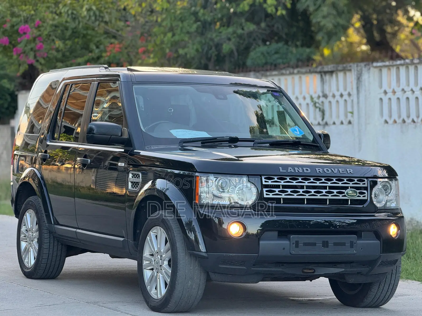 Land Rover Discovery 2010 Black
