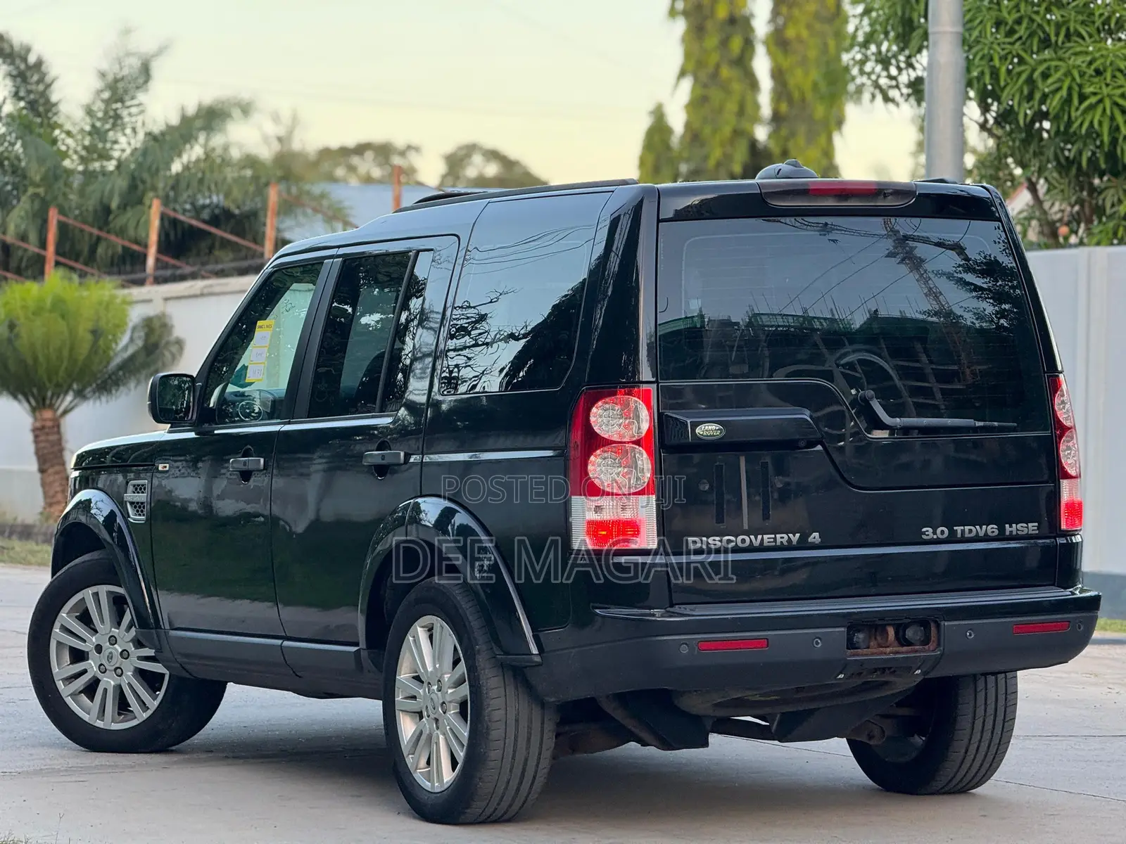 Land Rover Discovery 2010 Black