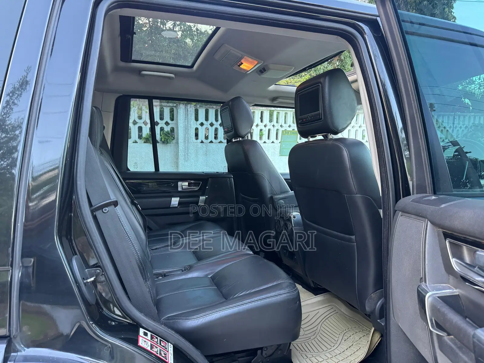 Land Rover Discovery 2010 Black