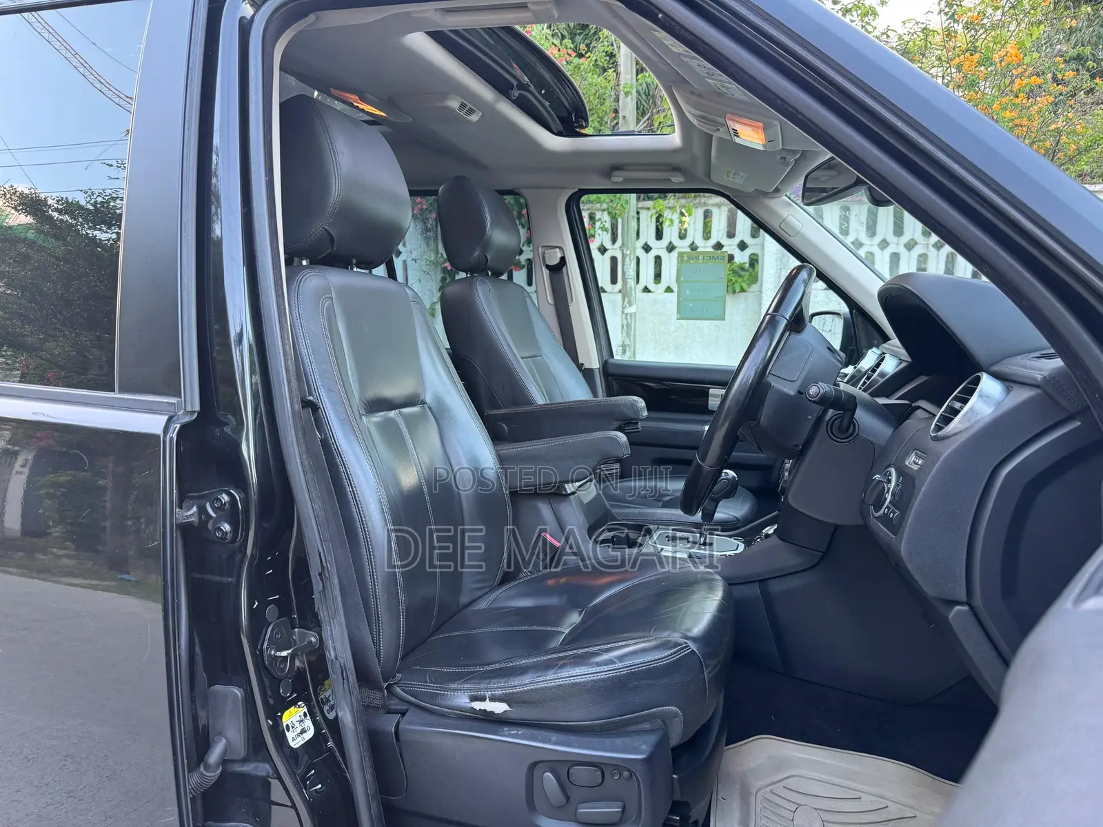Land Rover Discovery 2010 Black