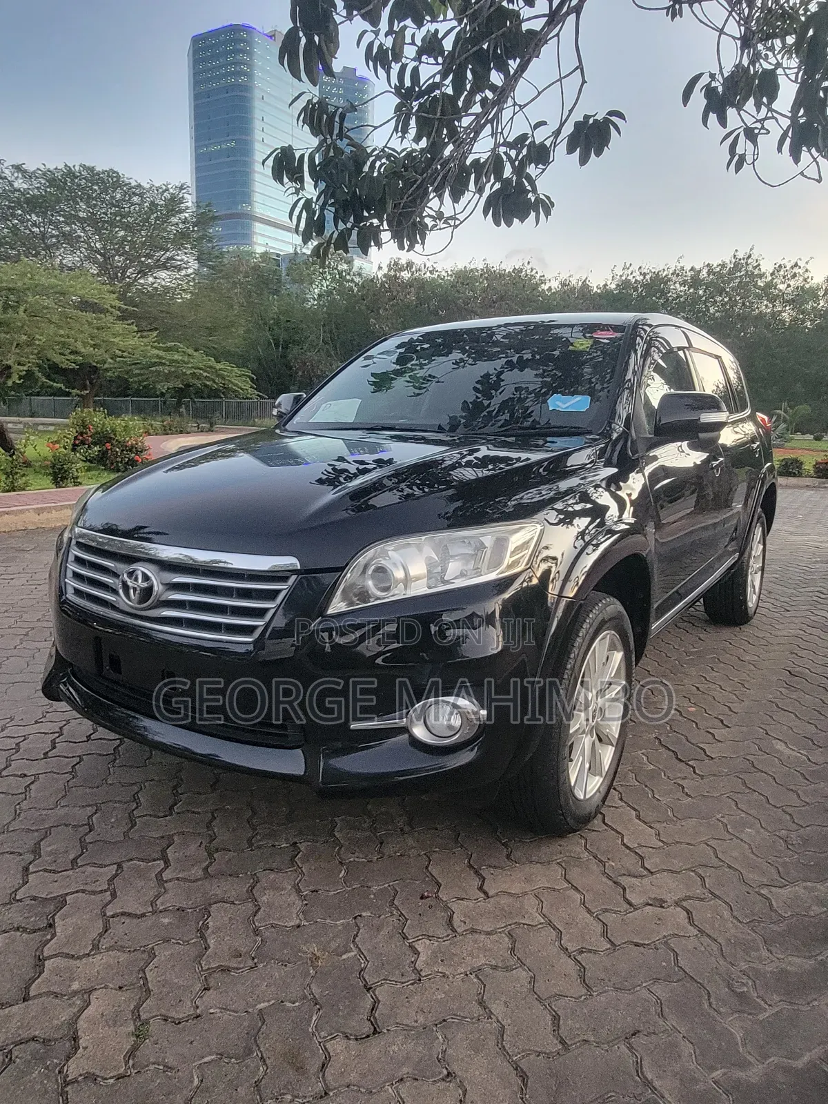 Toyota Vanguard 2011 Black