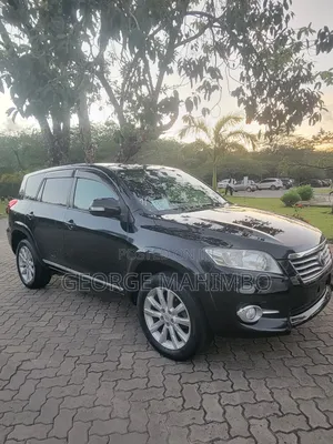 Toyota Vanguard 2011 Black