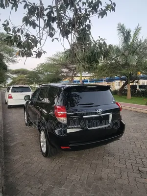Toyota Vanguard 2011 Black