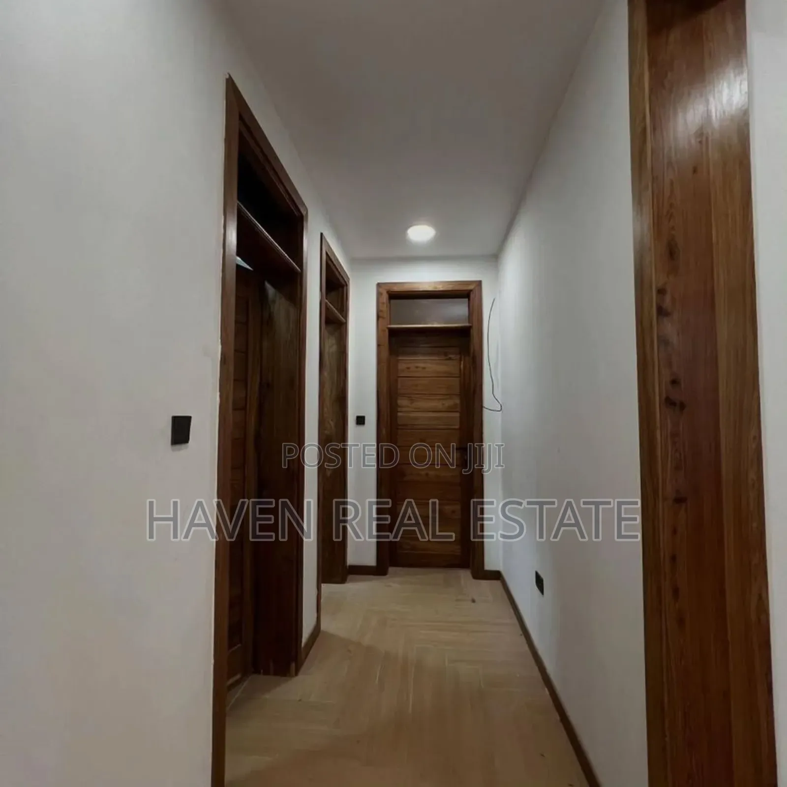 5bdrm House in Goba for sale